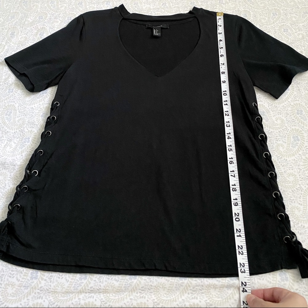 F21 v-neck cotton lace-up tee, black - Picture 5 of 7